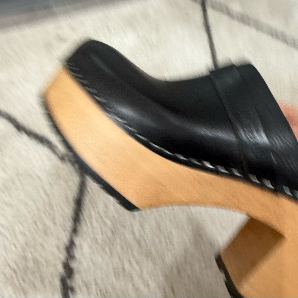 Swedish Hasbeens Black Leather Mules - Picture 5 of 9